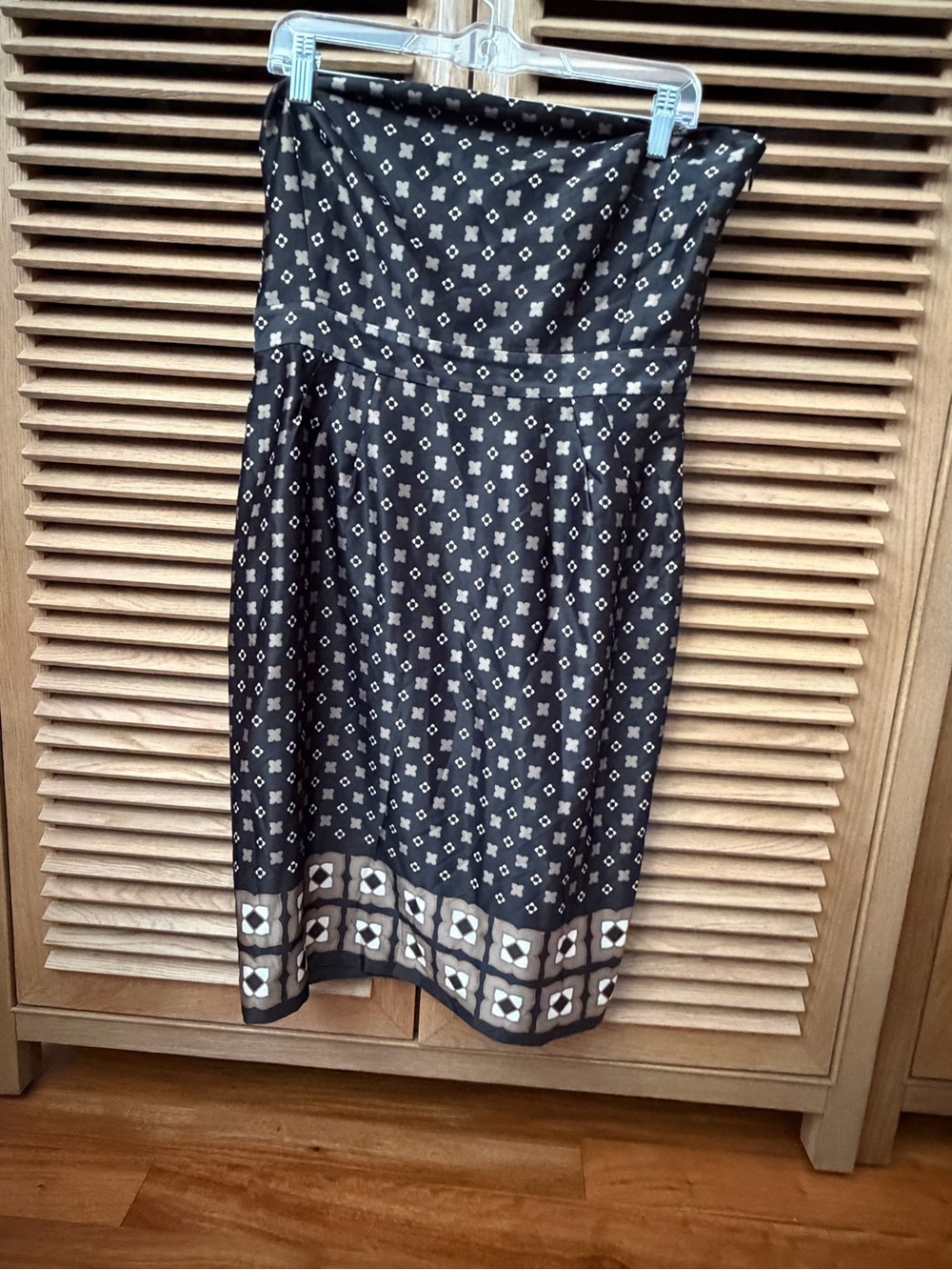 Banana Republic Black and White Strapless Midi Dress